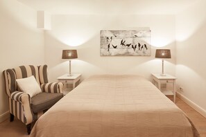 3 Schlafzimmer, Zimmersafe, Schreibtisch, WLAN