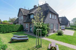 Exterior - Thatched roof house Hedehusum - Hedehusum (Utersum)