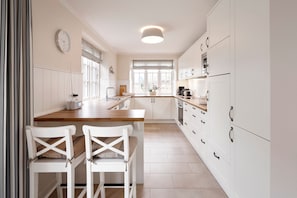 Køleskab, mikrobølgeovn, ovn, opvaskemaskine