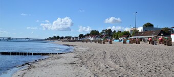 Vacation home Days by the sea, 3 bedrooms, 3 bathrooms, with roof terrace - Holiday home with 3 bedrooms