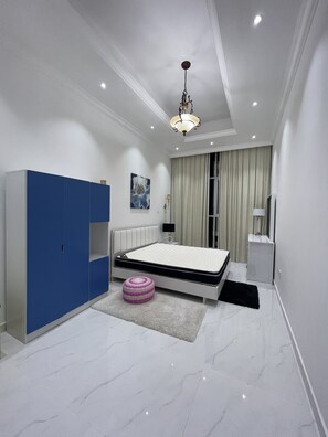 3 bedrooms, iron/ironing board, free WiFi, bed sheets