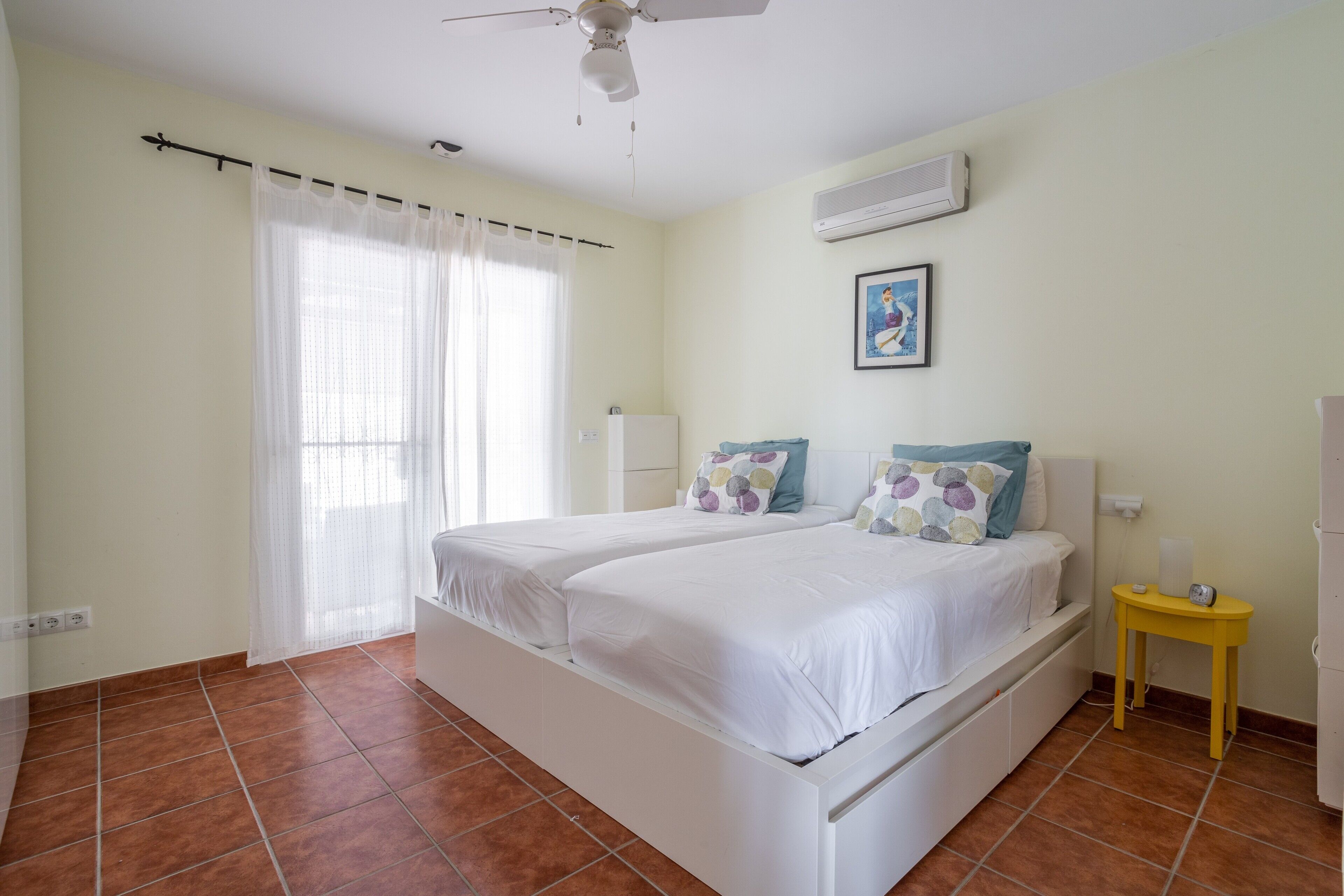 3 bedrooms, iron/ironing board, free WiFi, bed sheets