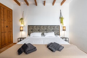6 bedrooms, iron/ironing board, free WiFi, bed sheets - Villa "Hugo" with Sea and Mountain View & Wi-Fi (Cómpeta)