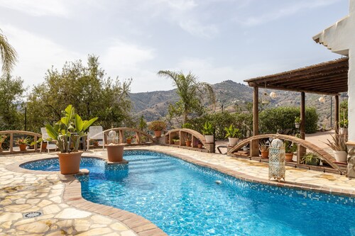 Holiday Home 'Finca Arrijana' with Mountain View, Wi-Fi and Air Conditioning