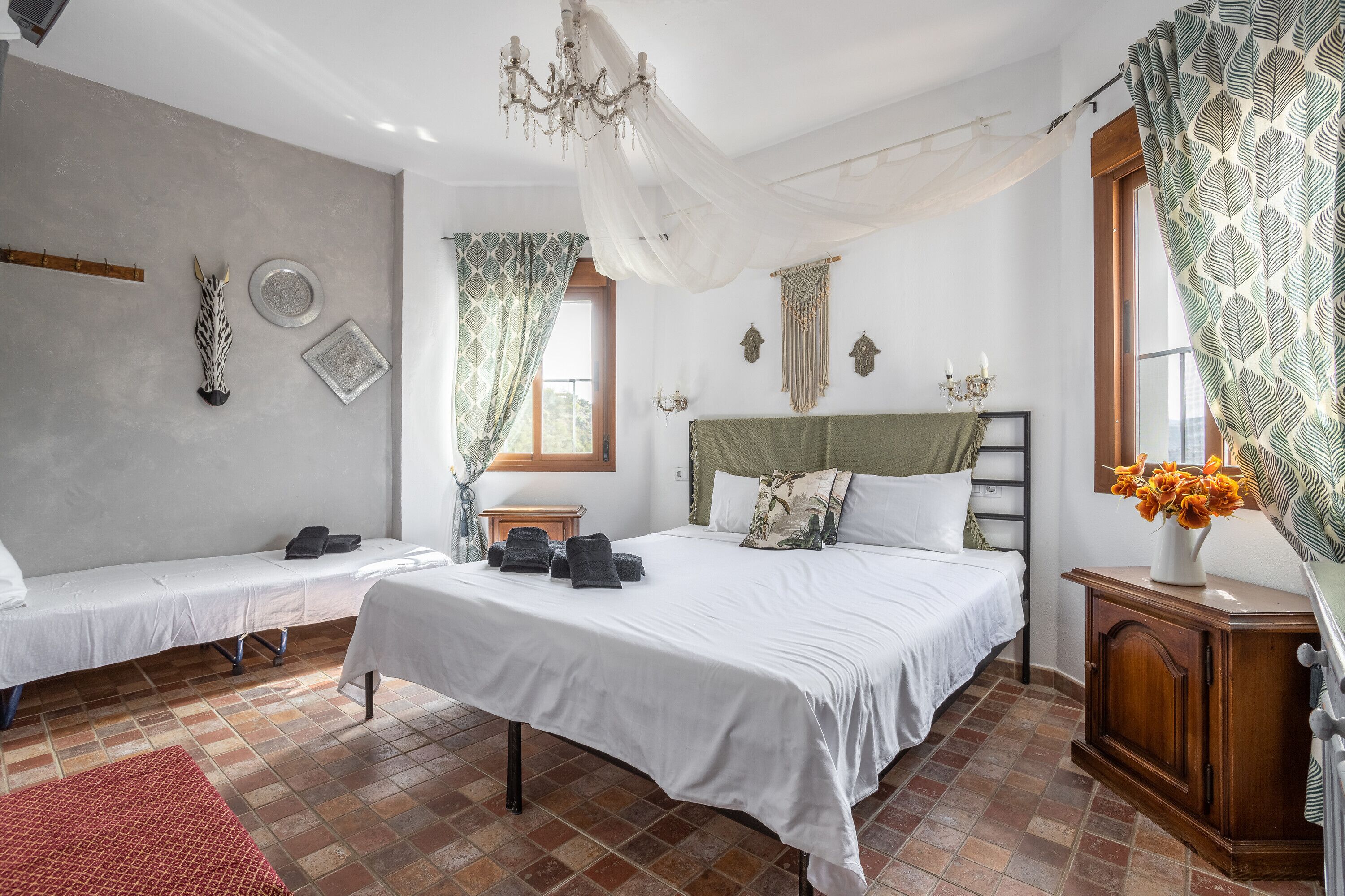 7 chambres, fer et planche à repasser, Wi-Fi gratuit, draps fournis