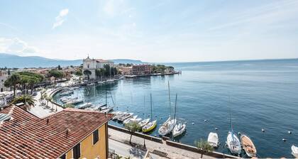 Hotel Ferienwohnung "Gardasol Romantic 1 Vista Lago" mit Seeblick, Pool & WLAN