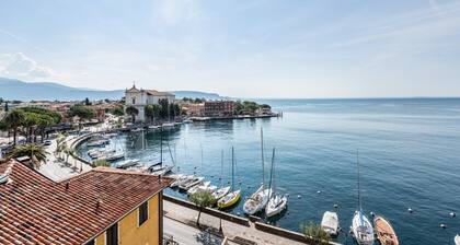 Hotel Ferienwohnung "Gardasol Superior 1 Vista Lago" mit Seeblick, Pool & WLAN