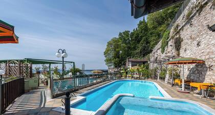 Hotel Apartamento "Gardasol Superior 1 Vista Lago" con vistas al lago, piscina y Wi-Fi