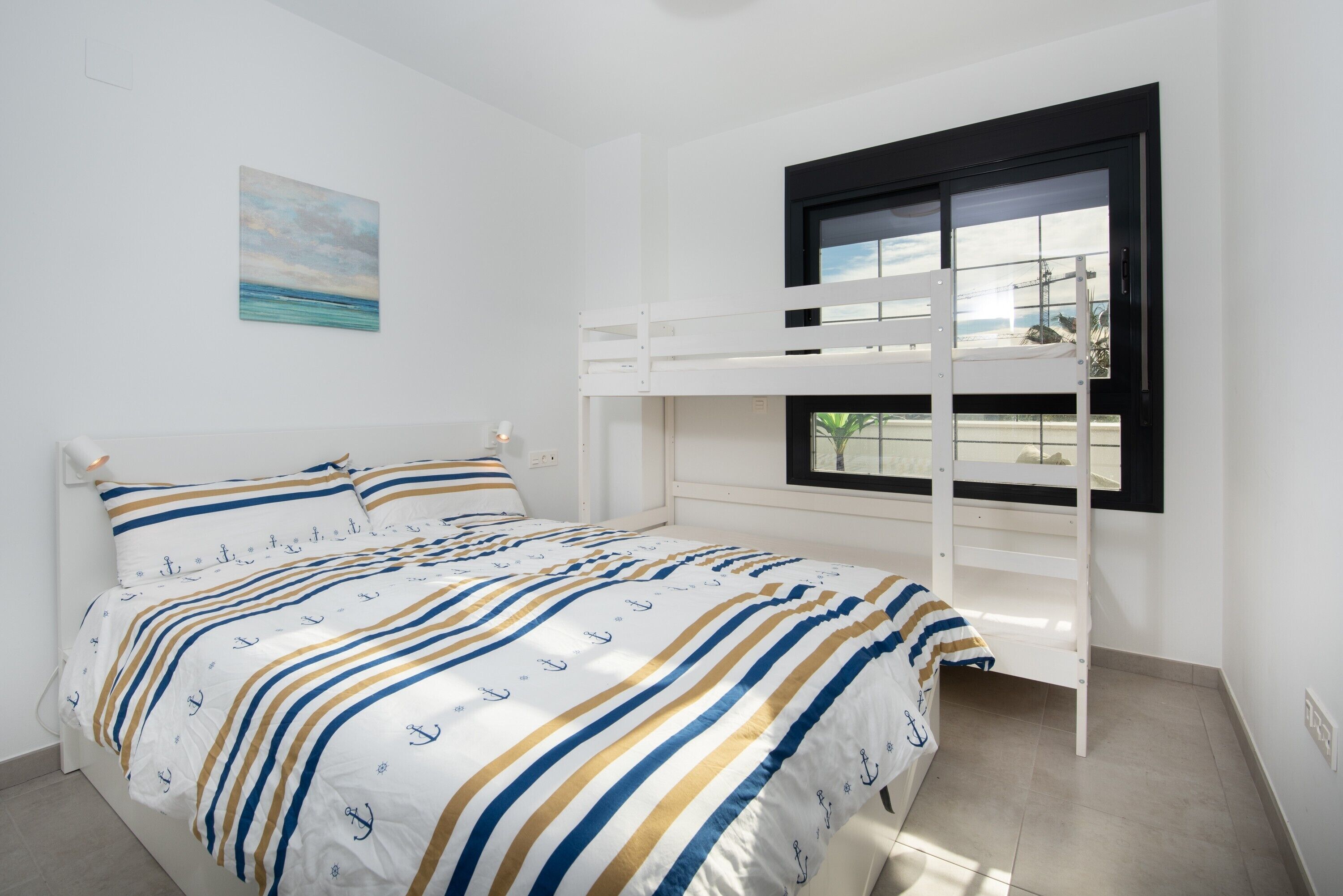 2 habitaciones, tabla de planchar con plancha y wifi gratis 