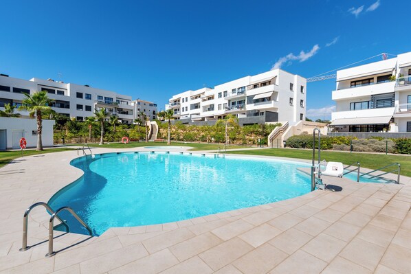 A heated pool - Apartment "Torre del Mar - 003" close to Beach with Shared Pool & Wi-Fi (Torre del Mar)