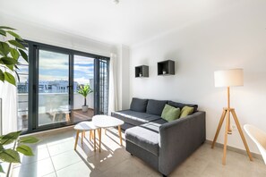 TV - Apartment "Torre del Mar - 003" near the beach with shared pool and Wi-Fi (Torre del Mar)