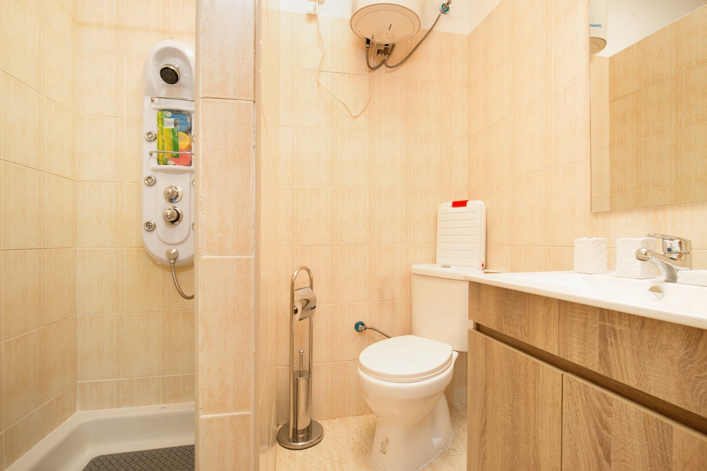 Dusche, Haartrockner, Handtücher