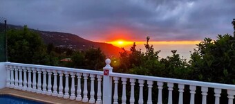 Maison de vacances LaCerca avec vue mer, piscine, Wi-Fi et jardin