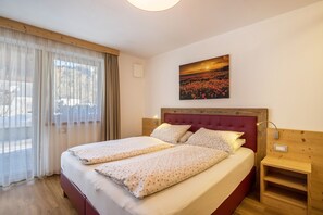 2 bedrooms, free WiFi, bed sheets, wheelchair access