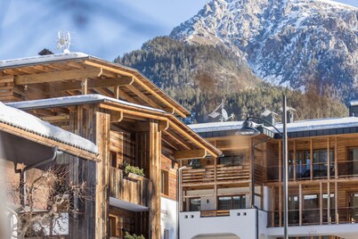 Apartment 'Ciasa Rungg App Corones' with Mountain View, Garden & Wi-Fi