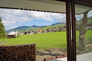 Interni