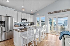 Fridge, microwave, oven, stovetop - Ocean Views and Fenced Backyard Oasis with Pool. Crasea (Oak Island)