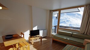 Living area - Studio CLASSIC 4 pers, south balcony, heart of Tignes Le Lavachet (Tignes-Le Lavachet)