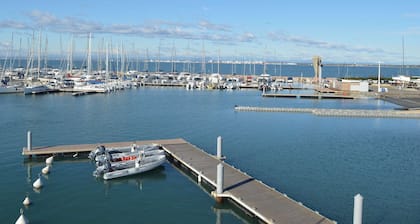 Gemütliches Studio für 4, Strandzugang, gratis Parken Port Camargue