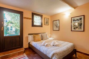 1 bedroom, iron/ironing board
