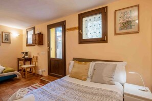 1 bedroom, iron/ironing board