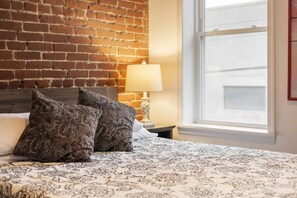 2 dormitorios, escritorio, tabla de planchar con plancha y wifi gratis