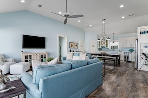House, 3 Bedrooms | Living area | Smart TV, streaming services