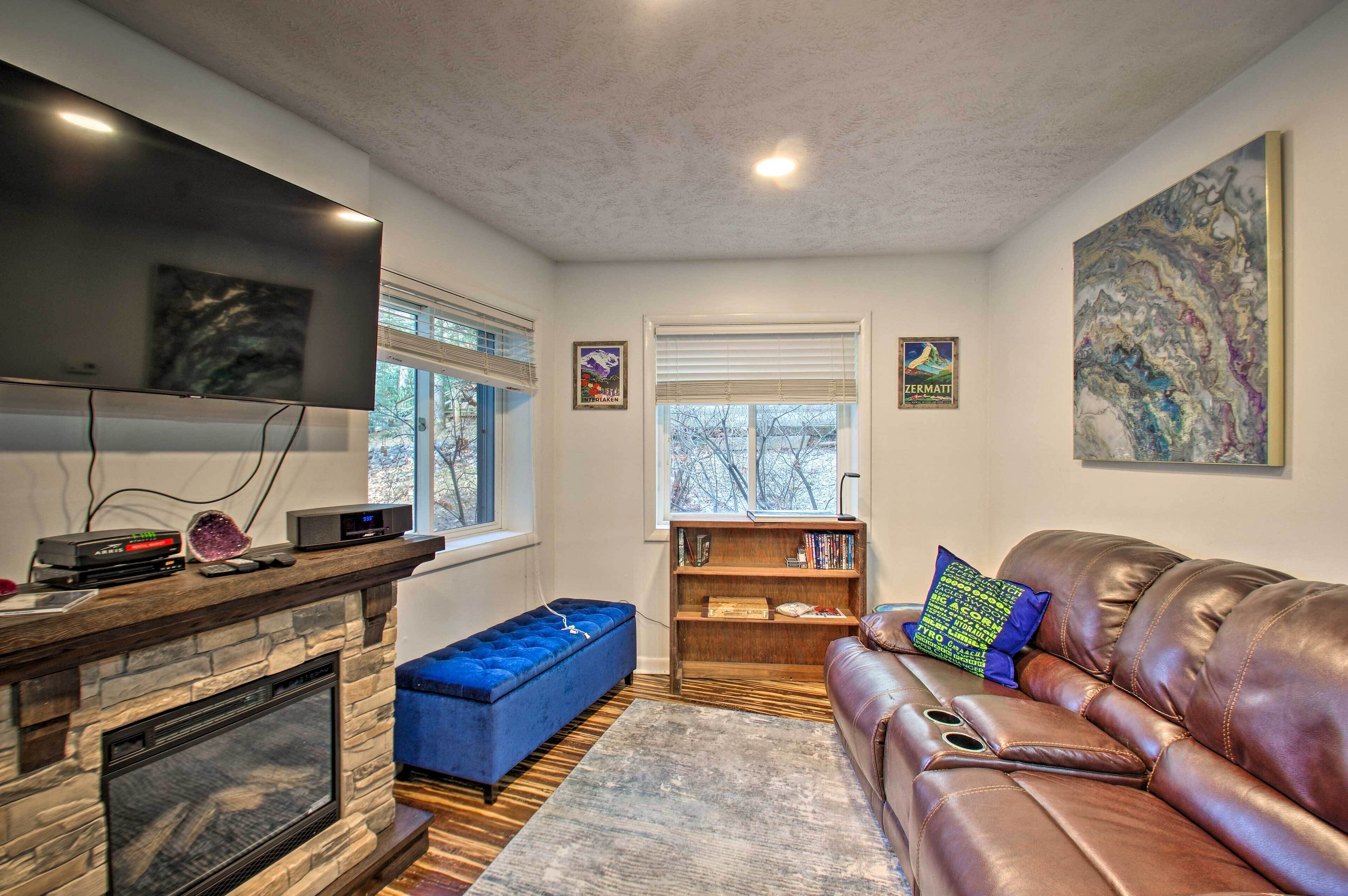 First-Floor Wintergreen Resort Condo w/ Balcony