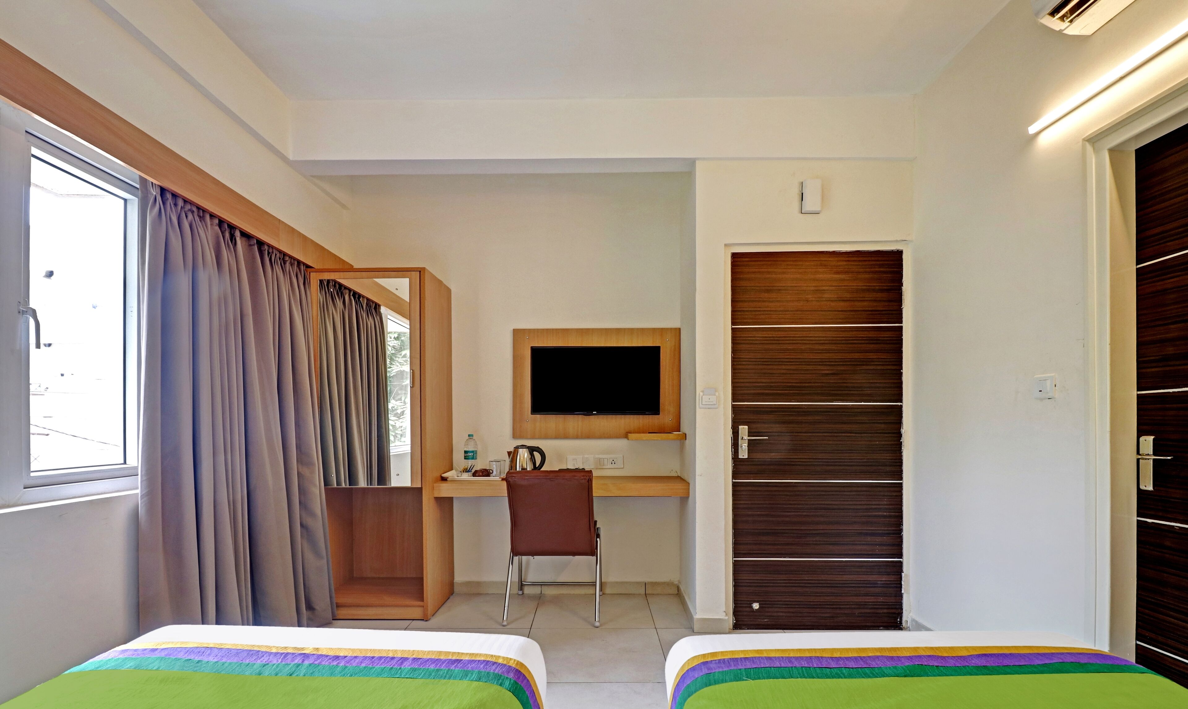 Standard Double Room | Desk, iron/ironing board