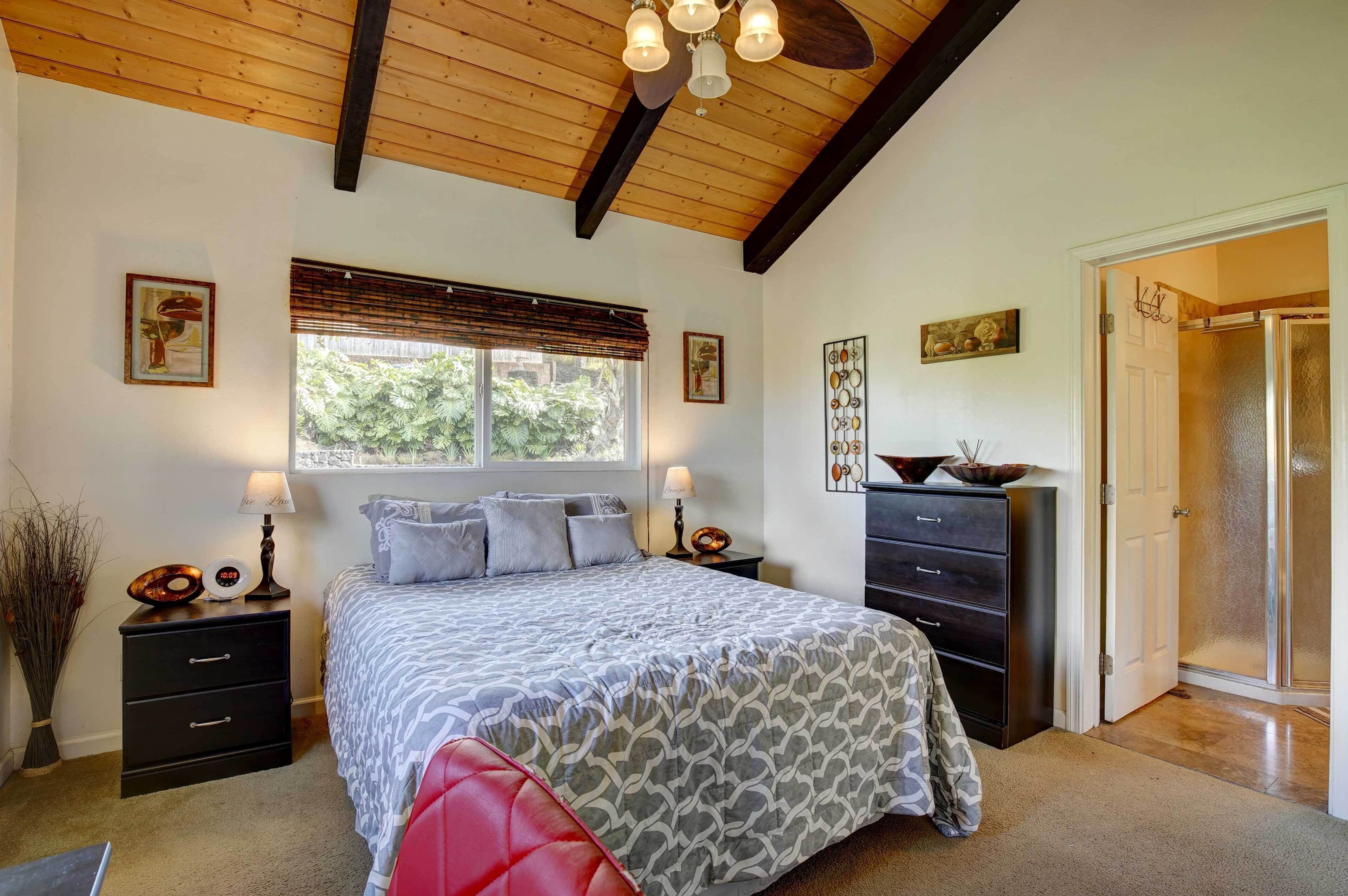 1 bedroom, desk, iron/ironing board, Internet