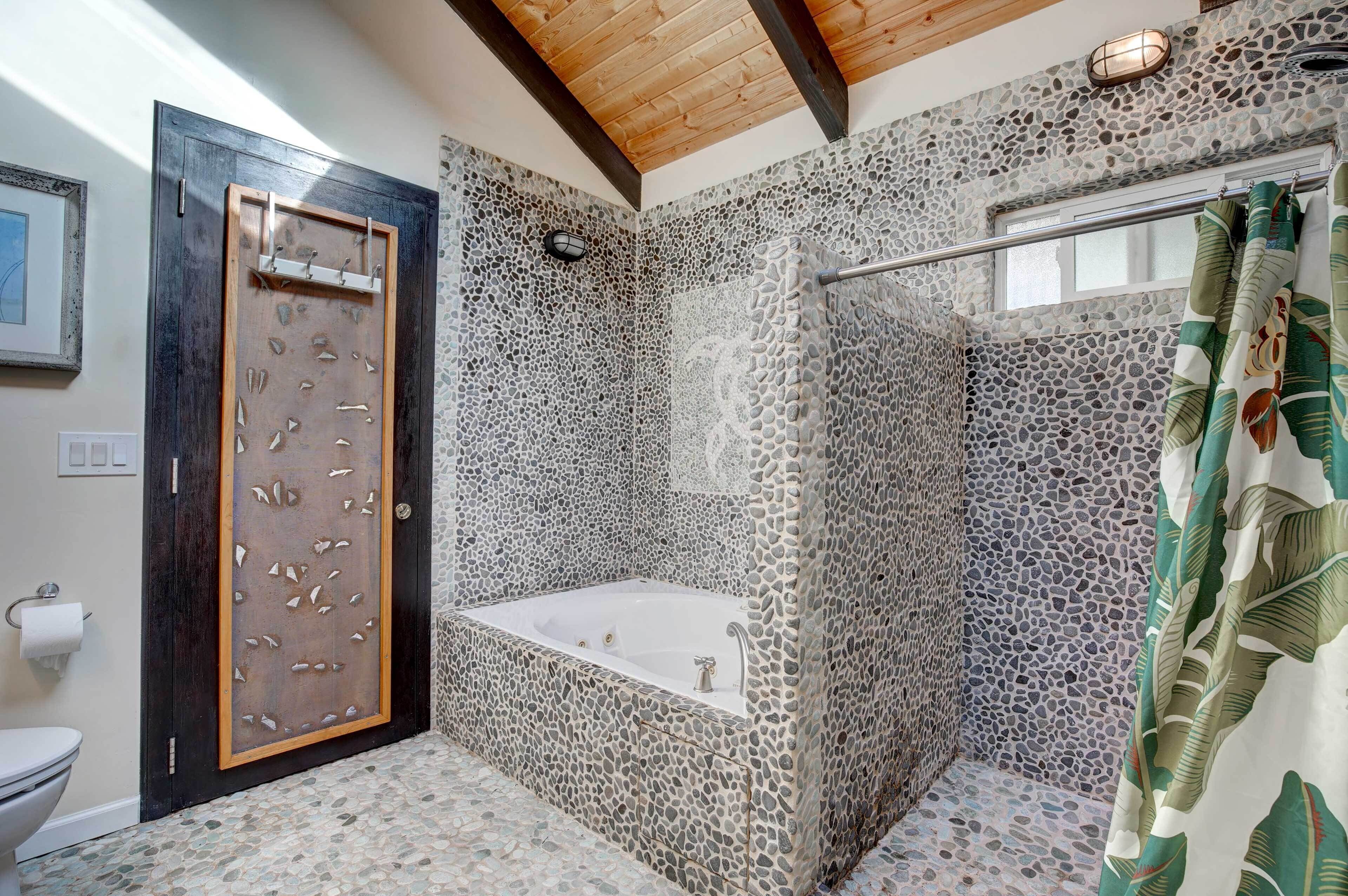 Free toiletries, hair dryer, towels