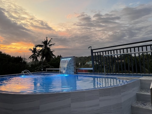 Arviz Charming Apartelle-Villa