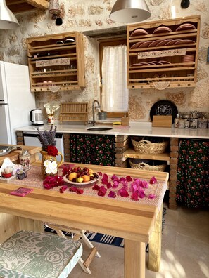 Kochgeschirr/Geschirr/Besteck