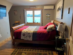 3 bedrooms, iron/ironing board, travel crib, free WiFi