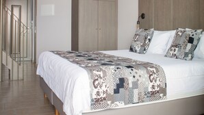 Royal Studio Suite | In-room safe, desk, soundproofing, iron/ironing board - Royalty Suites Seaside (Sithonia)
