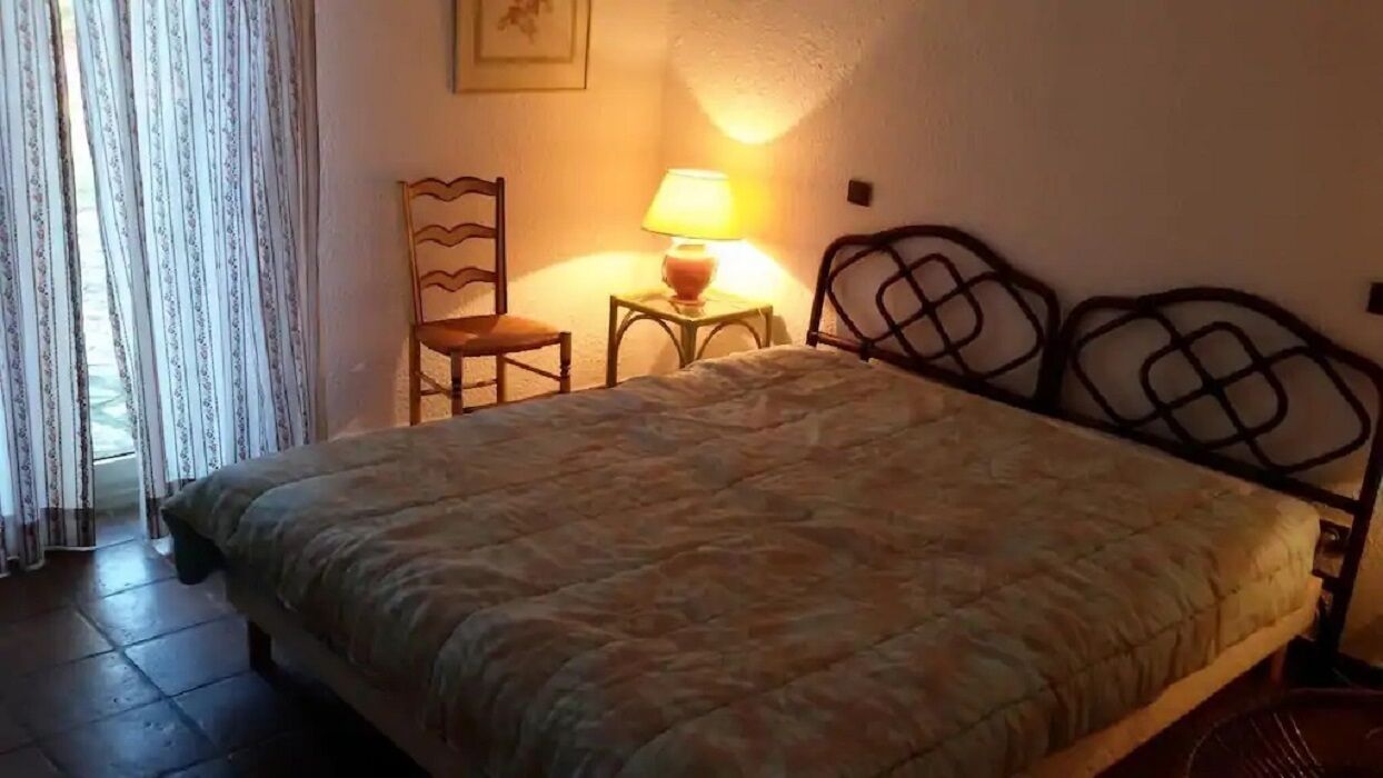 3 bedrooms, iron/ironing board