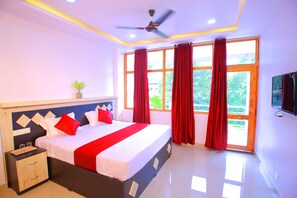 5 bedrooms, in-room safe, desk, free WiFi