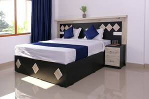 5 bedrooms, in-room safe, desk, free WiFi - CLOUDFOSTER..The Home-stay crowned with nature (Anakkara)