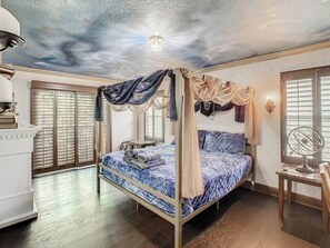 4 habitaciones, tabla de planchar con plancha, cuna de viaje y wifi