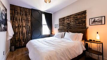 2 bedrooms, iron/ironing board, WiFi (free), bed sheets