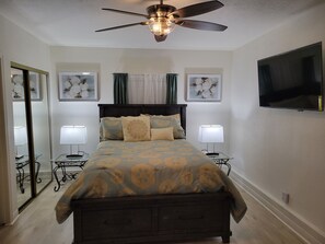 1 bedroom, desk, free WiFi, bed sheets