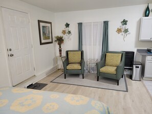 1 bedroom, desk, free WiFi, bed sheets