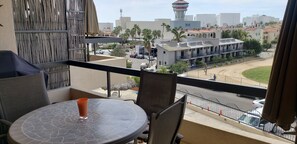 Outdoor dining - BRING THE WHOLE FAMILY 3 BEDROOM CONDO (San José del Cabo)