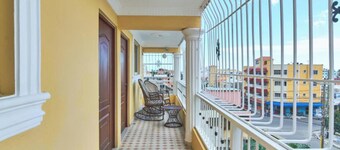 Cozy Apartment Near Airport Wi-fi & Parking