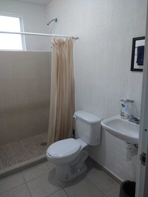 Dusche, Seife, Toilettenpapier