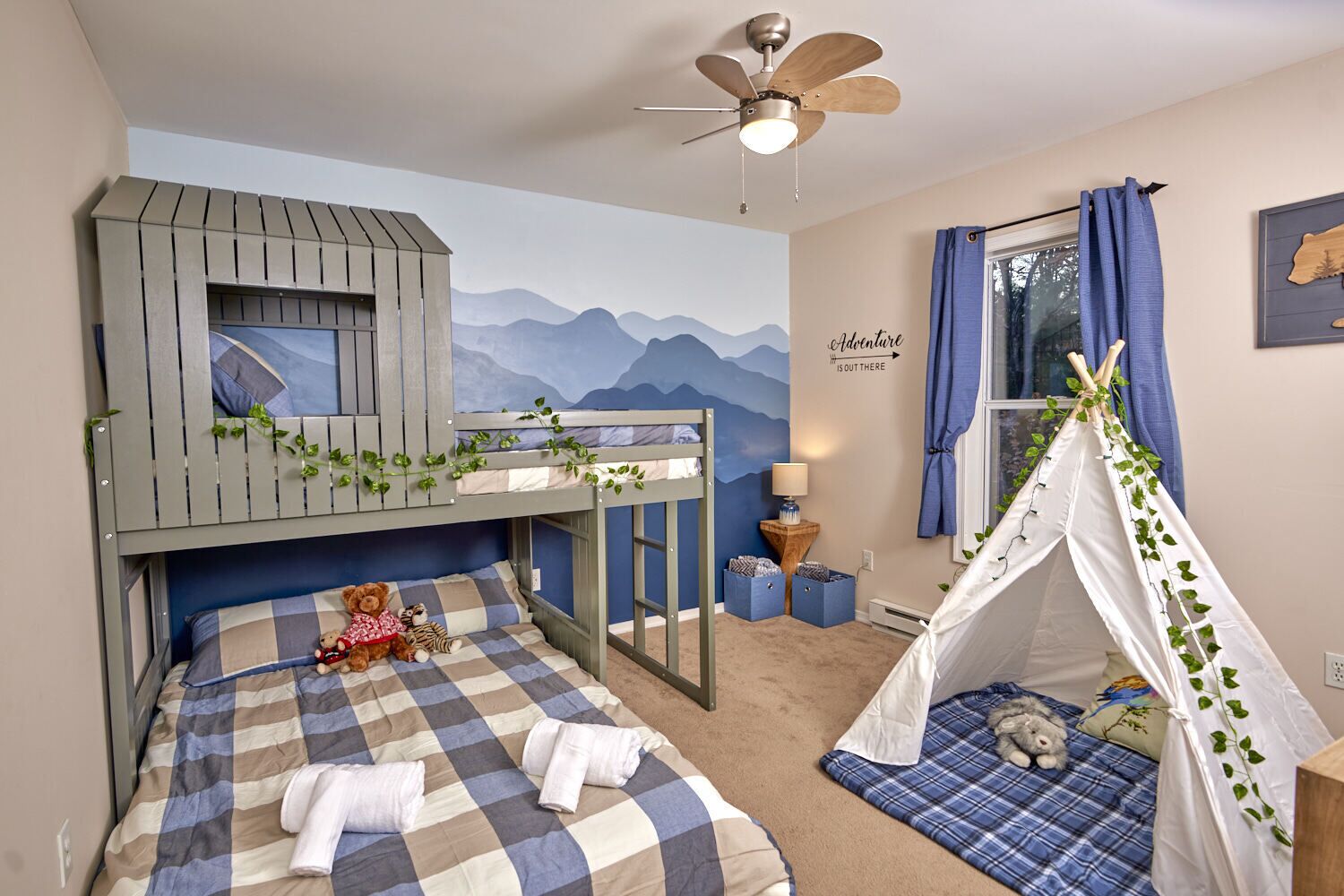 Getaway @ The Grove-4BD/Firepit/BBQ/Walk to Pool