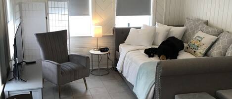 1 chambre, fer et planche à repasser, Wi-Fi gratuit, draps fournis