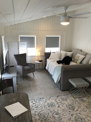 1 chambre, fer et planche à repasser, accès au Wi-Fi (inclus)