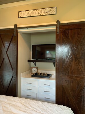 Unclassified image, 5 of 15, button - Peaceful Tiny Home at the Simple Life Village, Pool, Fitness Center (Flat Rock)