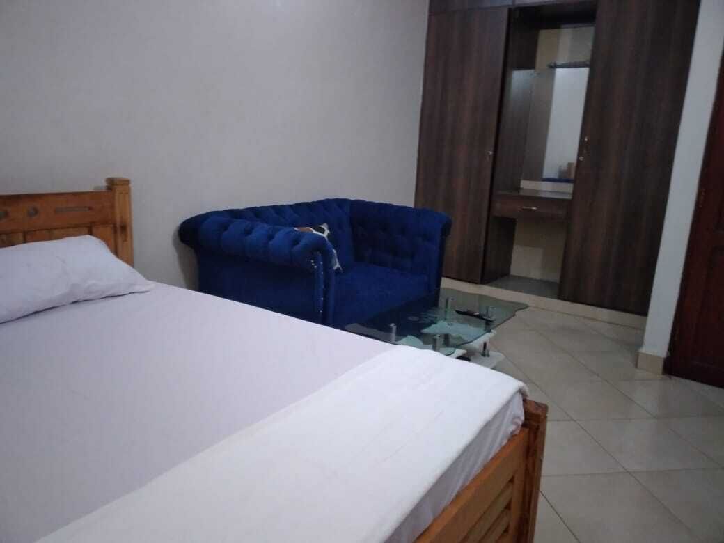 1 室のベッドルーム、WiFi